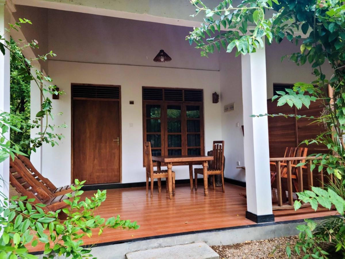 Woodholic Homestay Szigirija Kültér fotó