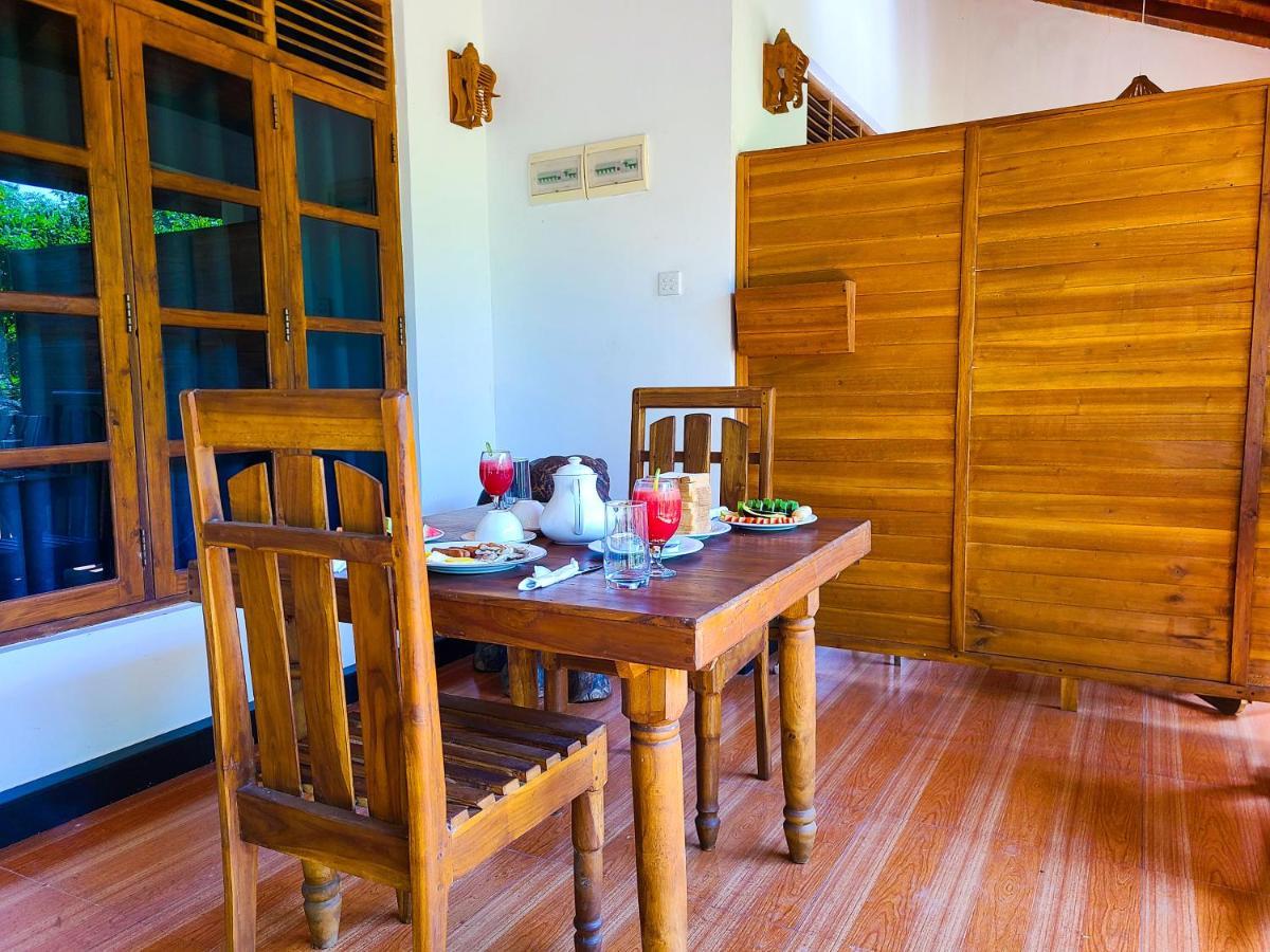 Woodholic Homestay Szigirija Kültér fotó