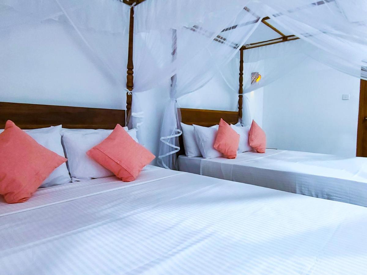 Woodholic Homestay Szigirija Kültér fotó