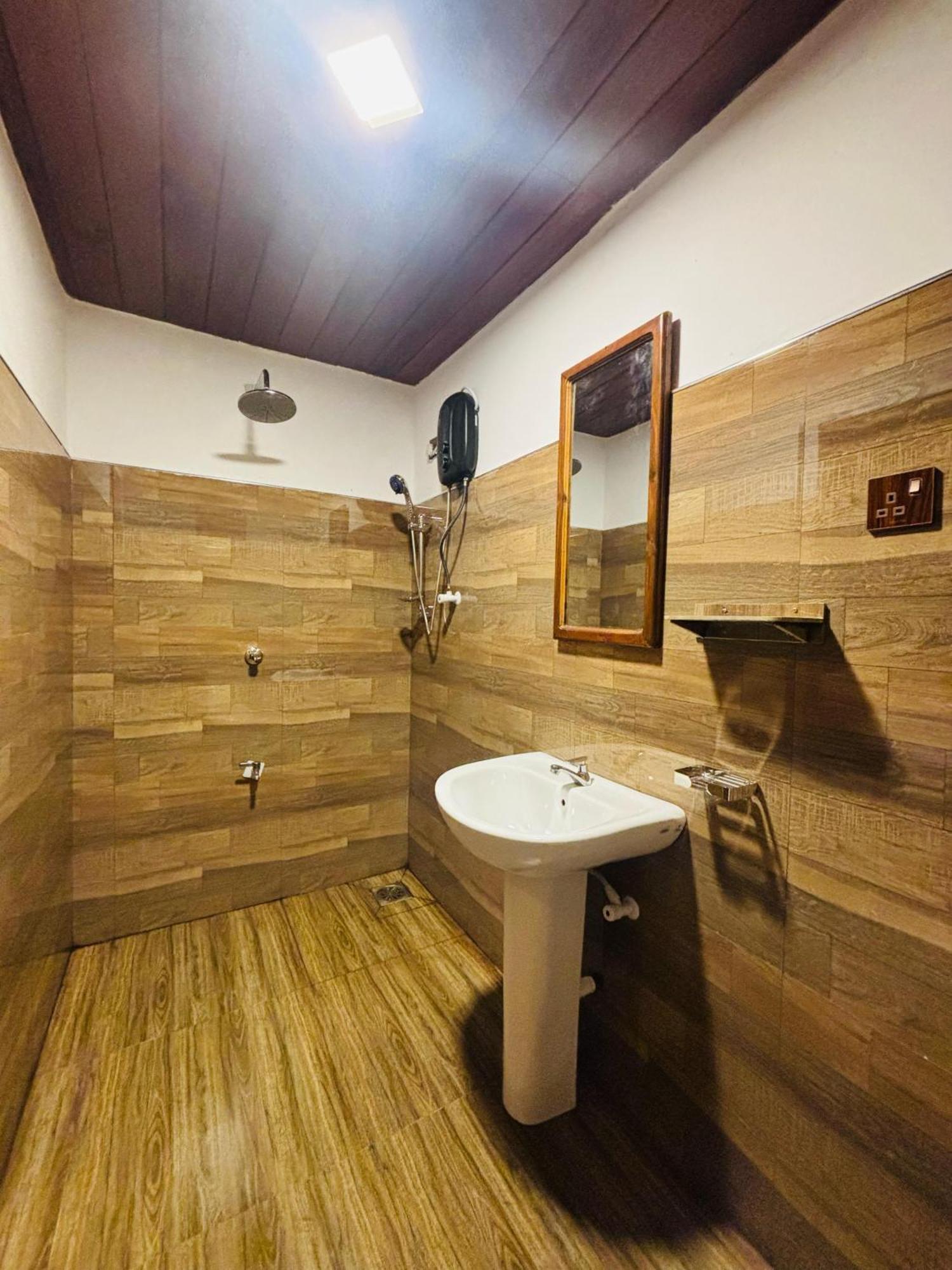 Woodholic Homestay Szigirija Kültér fotó