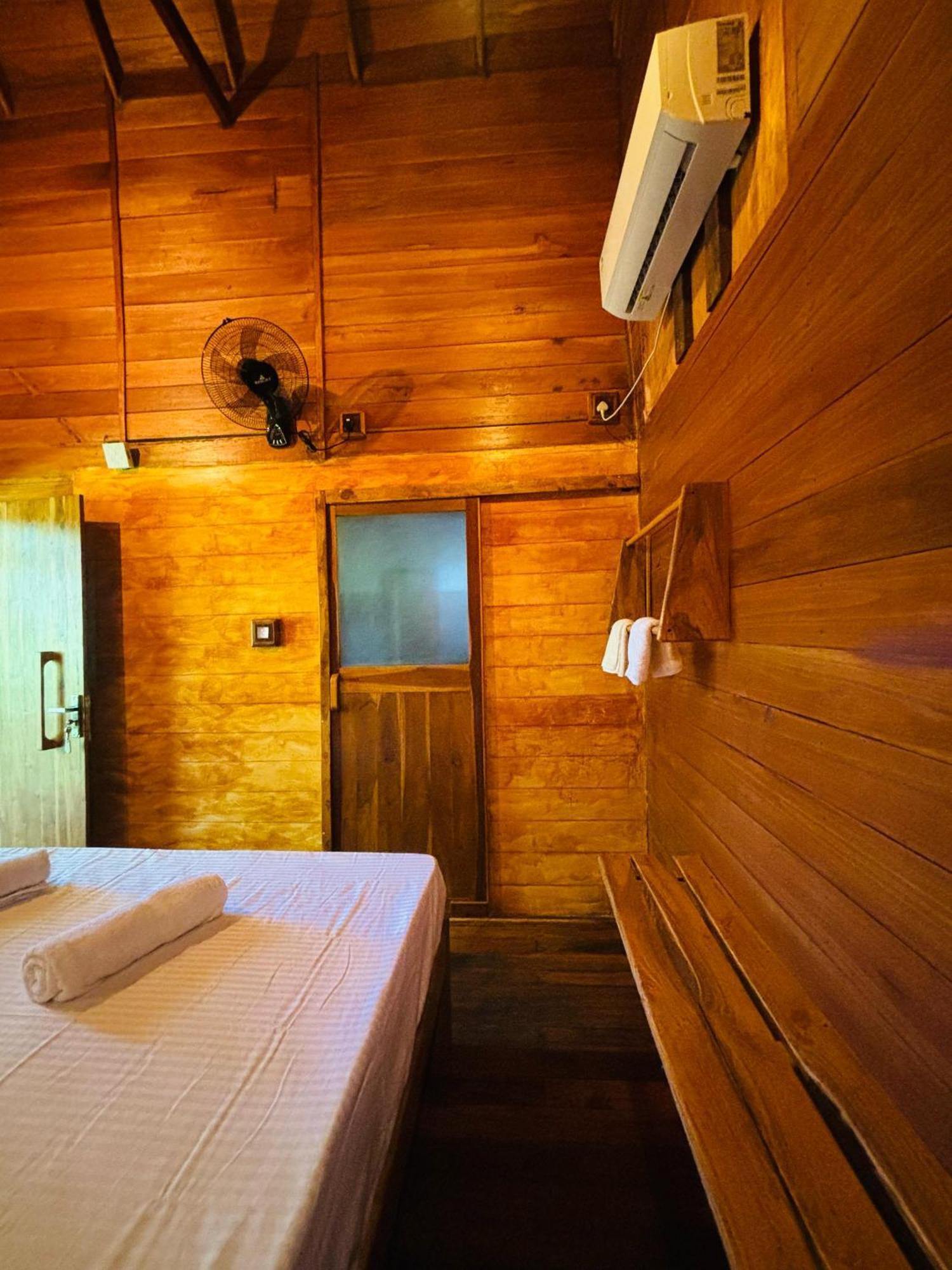Woodholic Homestay Szigirija Kültér fotó